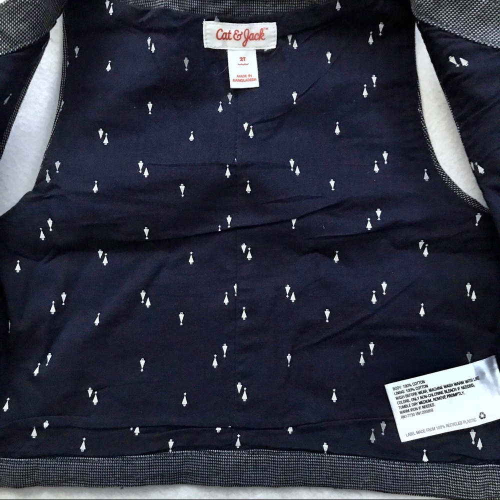 Cat & Jack NWT Sweater and Vest Bundle Boys 2T - Picture 8 of 11